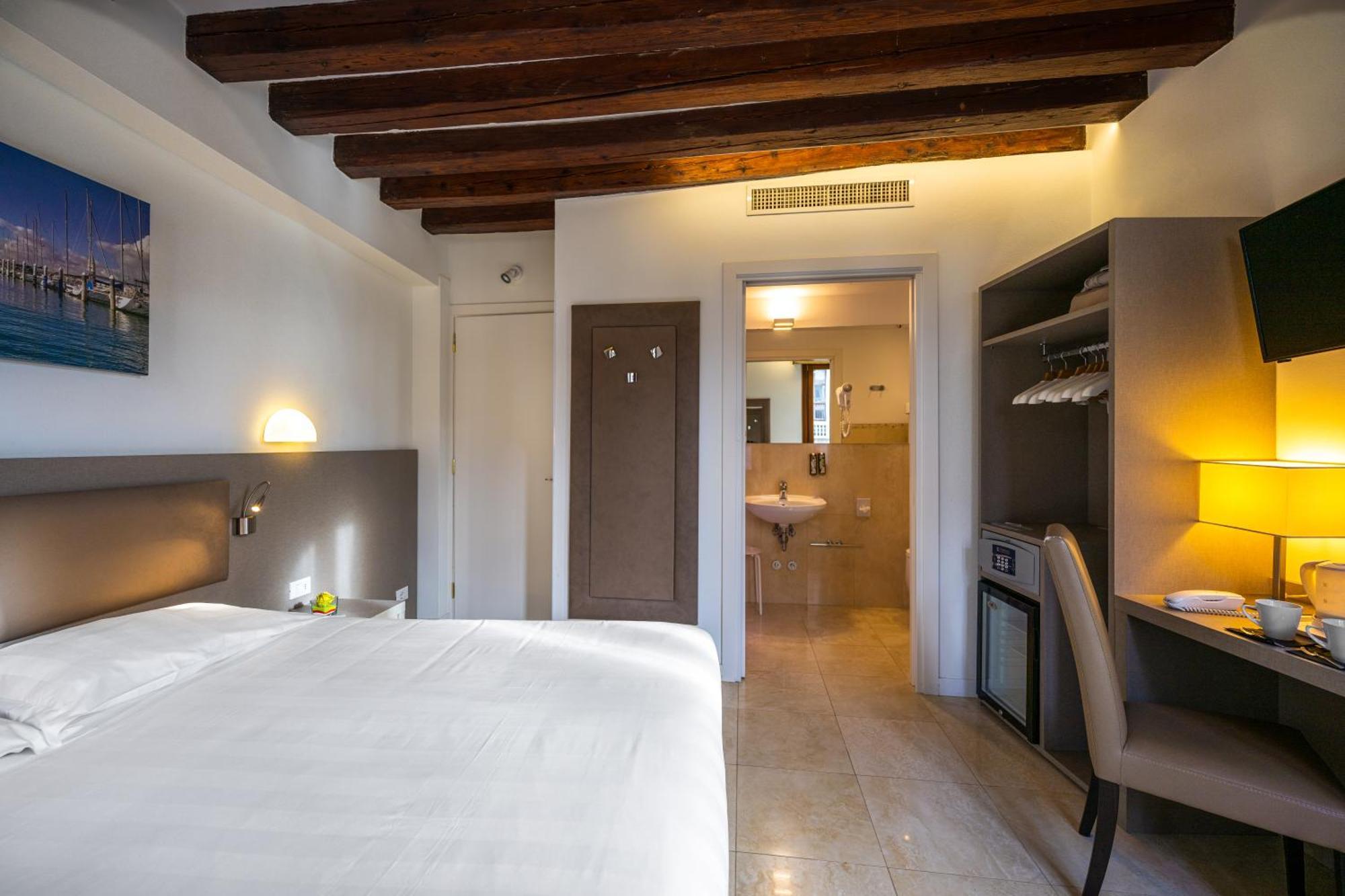 Leone Hotel Venice Exterior photo
