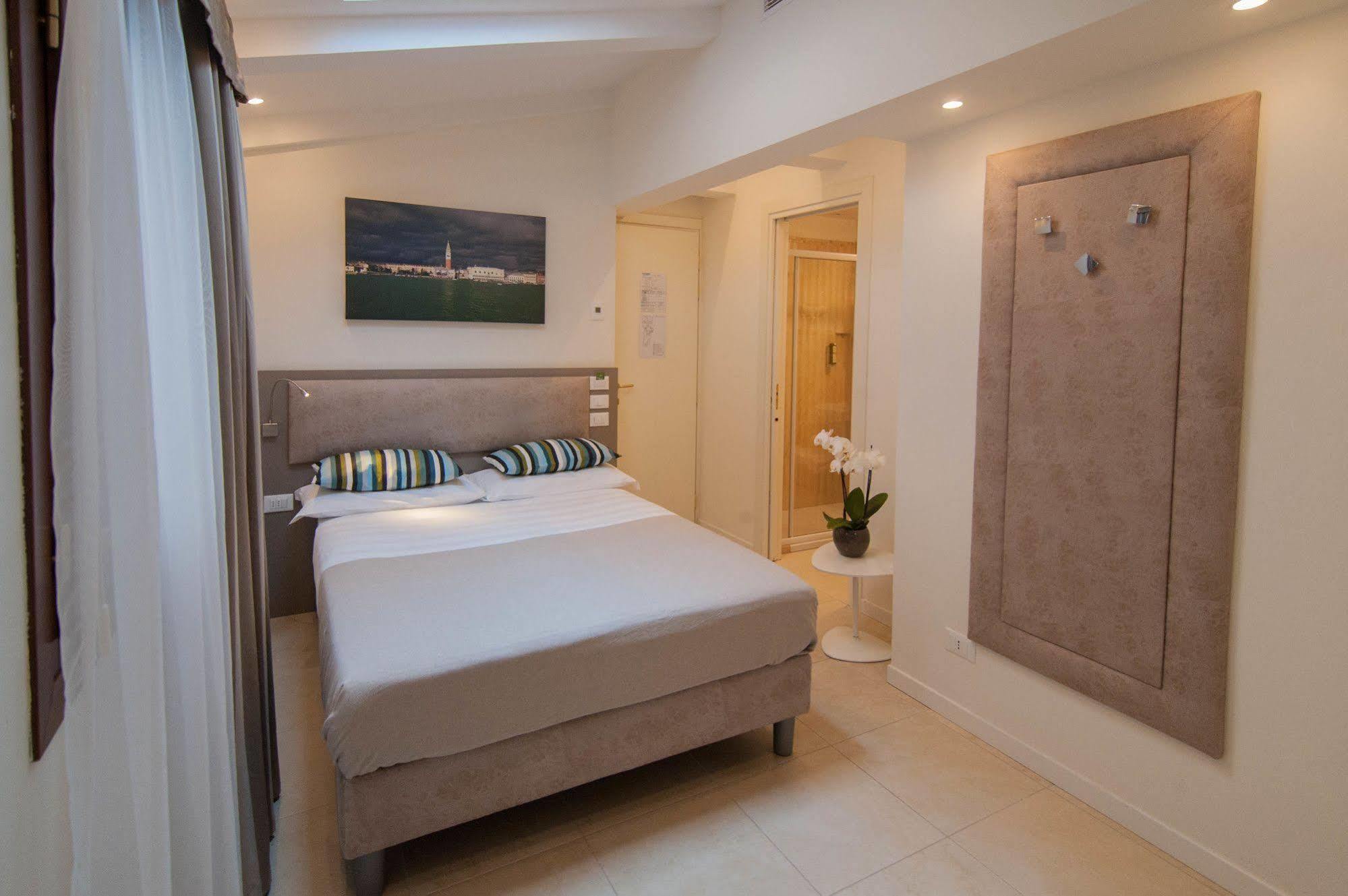 Leone Hotel Venice Exterior photo
