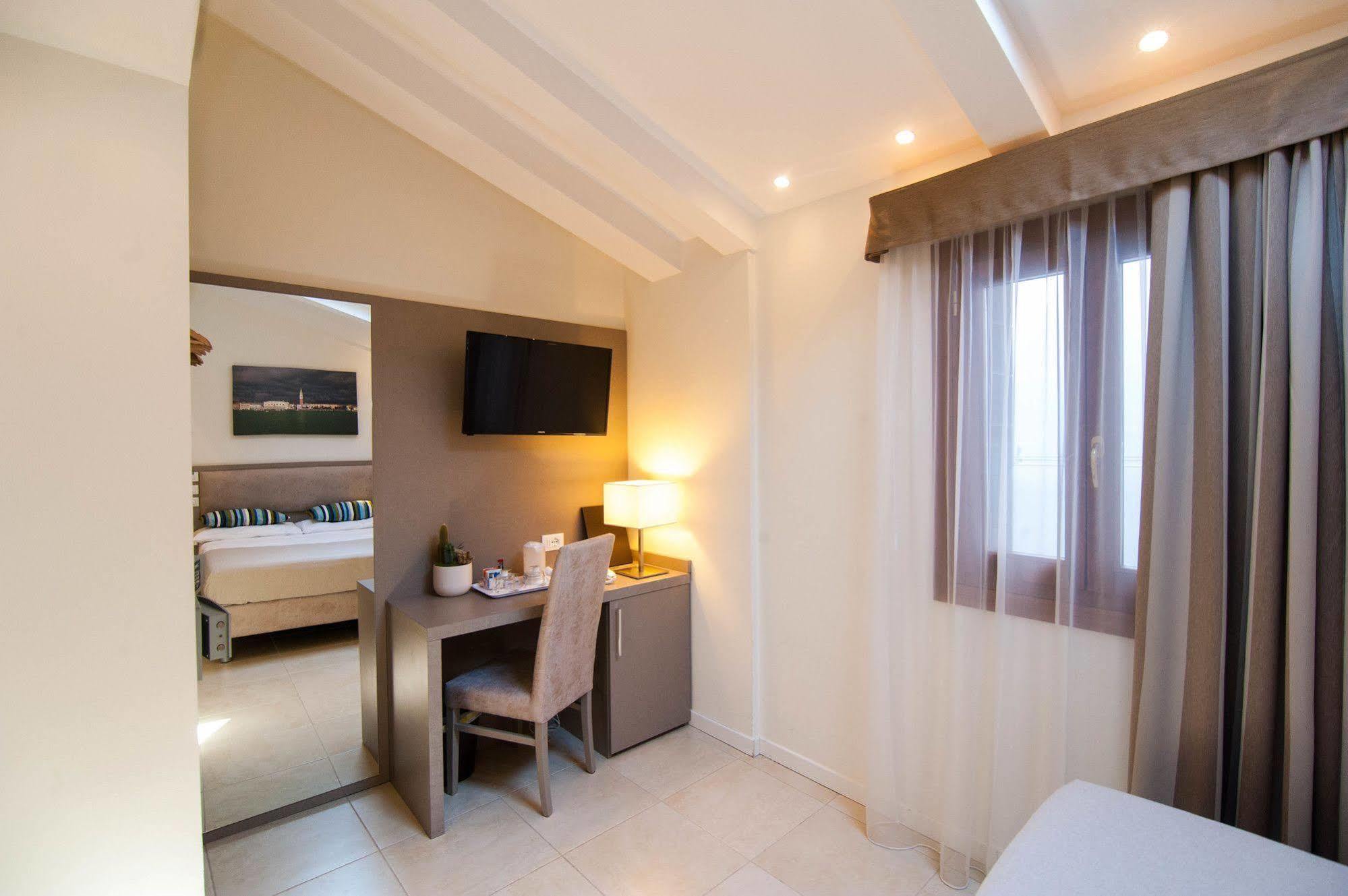 Leone Hotel Venice Exterior photo