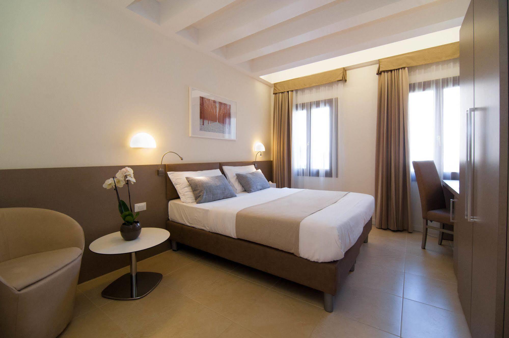 Leone Hotel Venice Exterior photo